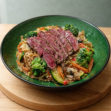 boeuf snacké, nouilles chinoises